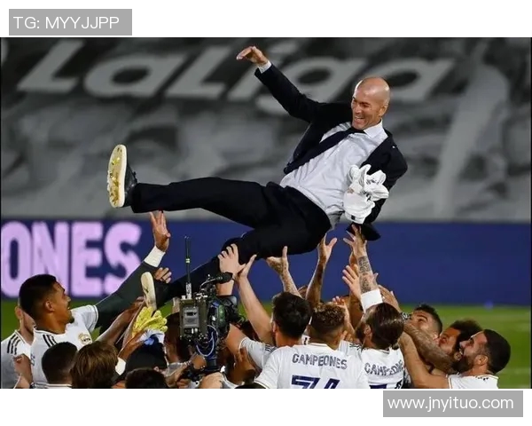 足球8号球服传奇球星盘点与历史影响力分析